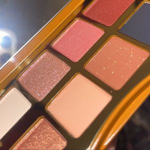 Kitty Likes To Scratch makeup palette